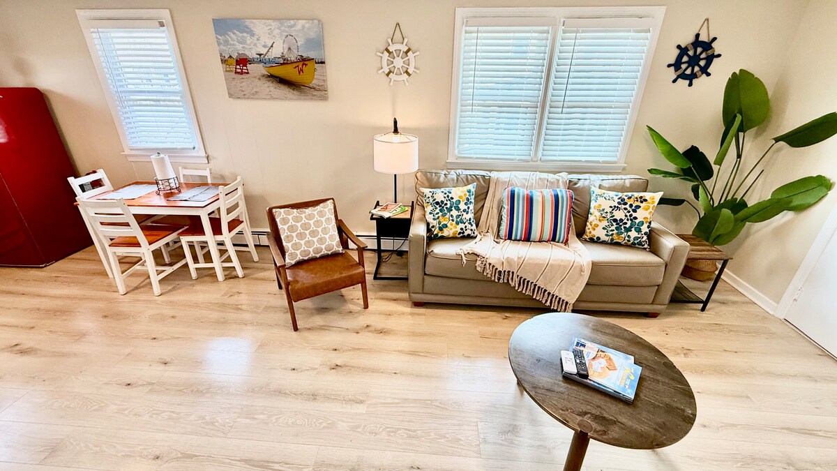 Living room image 11