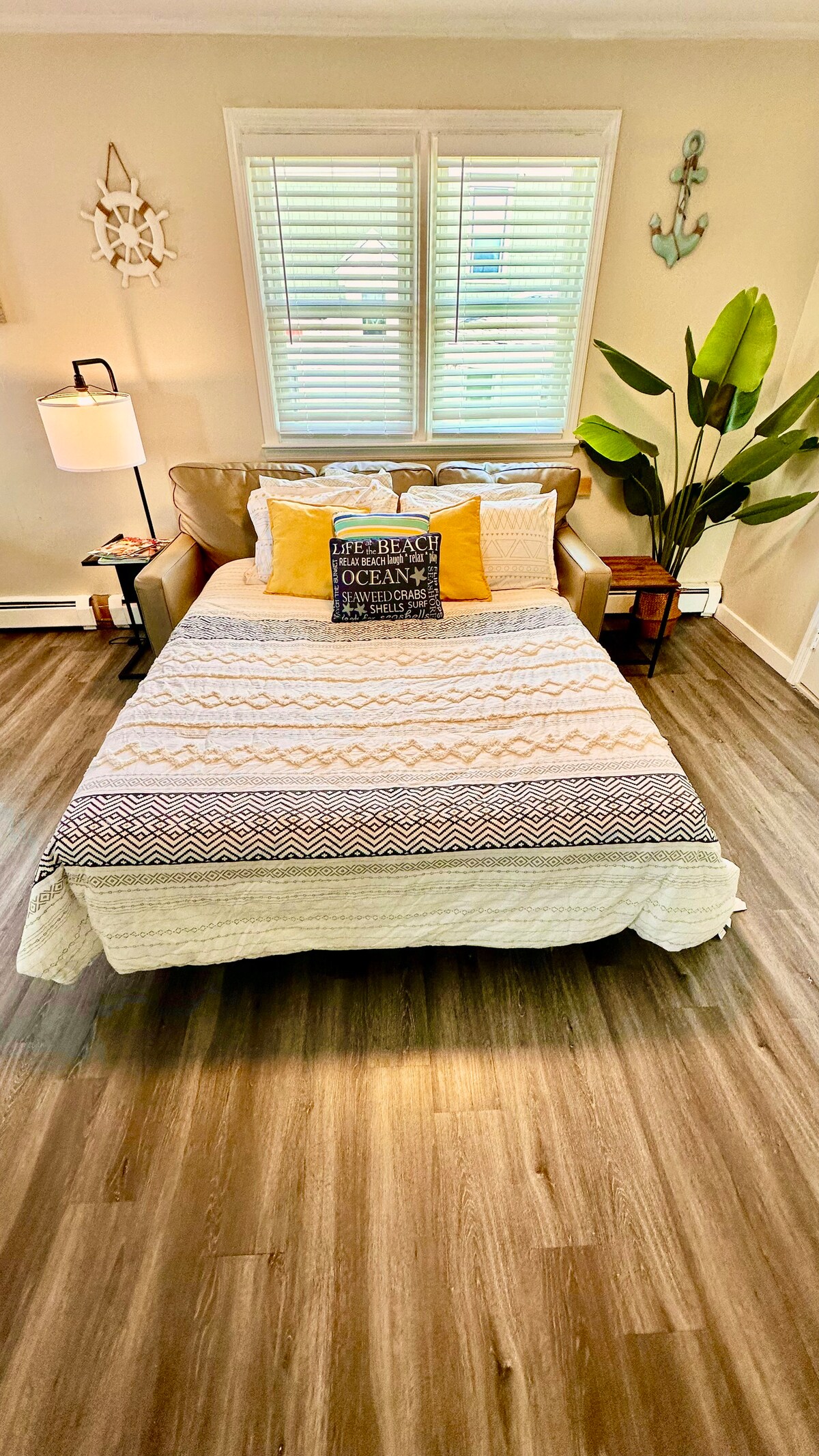 The apartment includes a comfortable pull-out couch, perfect for accommodating an additional guests