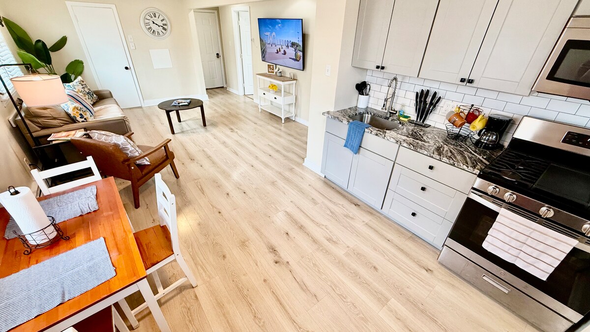 Full kitchen image 2