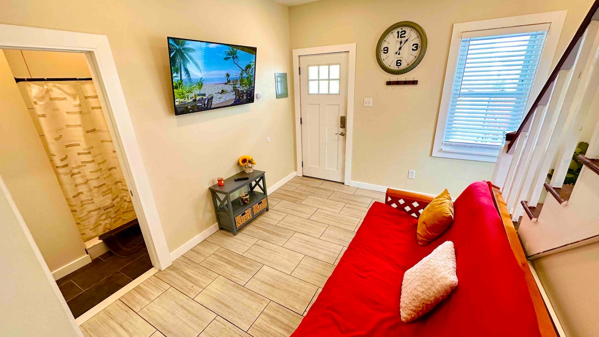 Living room image 8