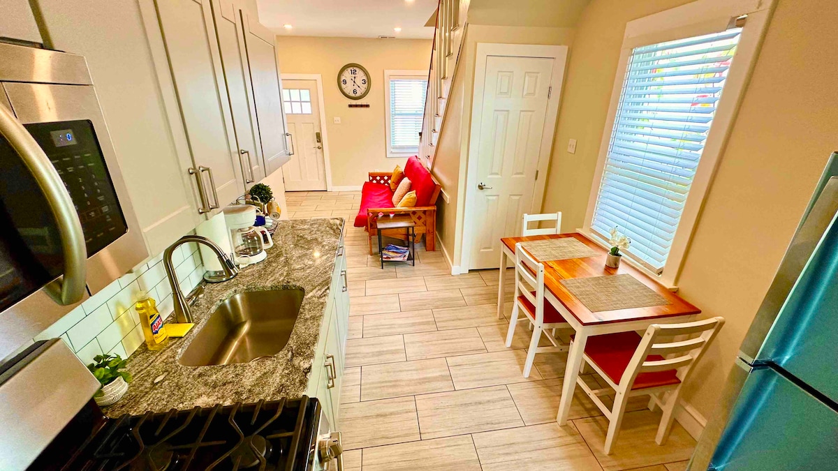 Full kitchen image 4