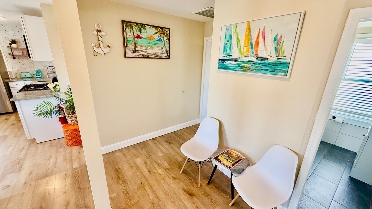 Living room image 14