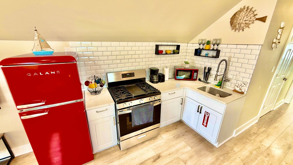 Full kitchen image 4