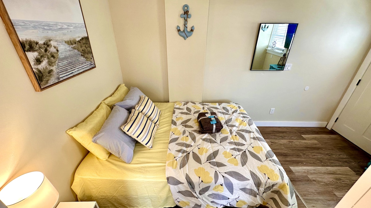 Dreamer's Delight Queen Bed