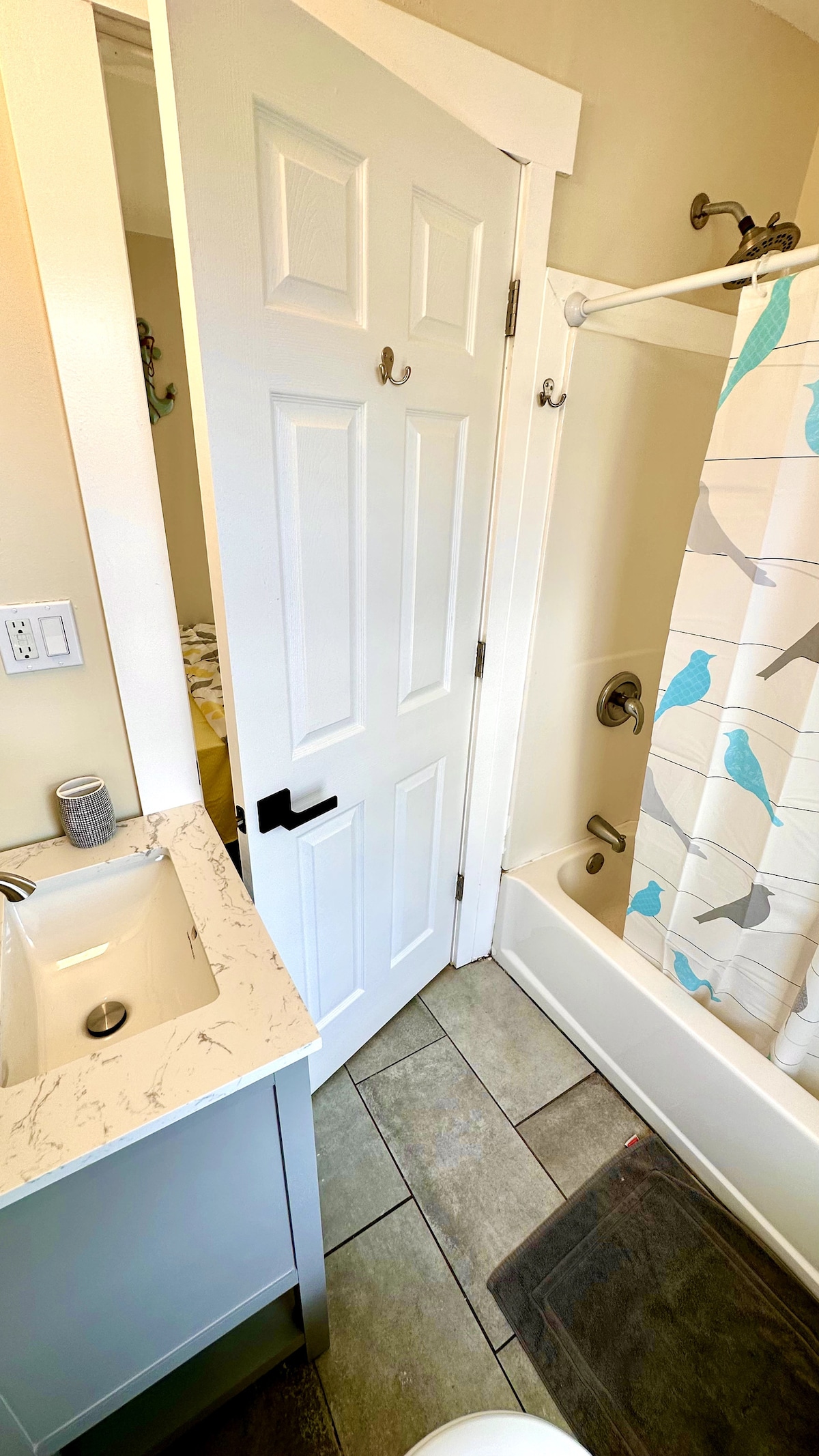 Full Bathroom