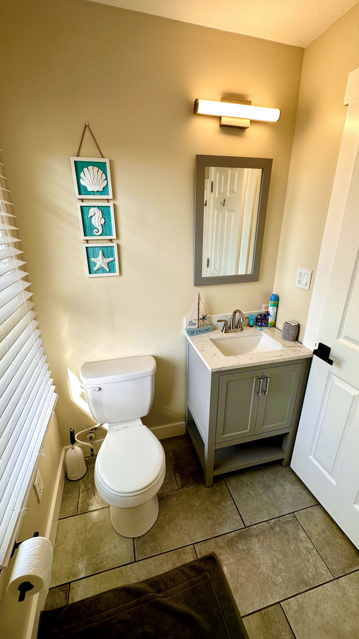 Full Bathroom