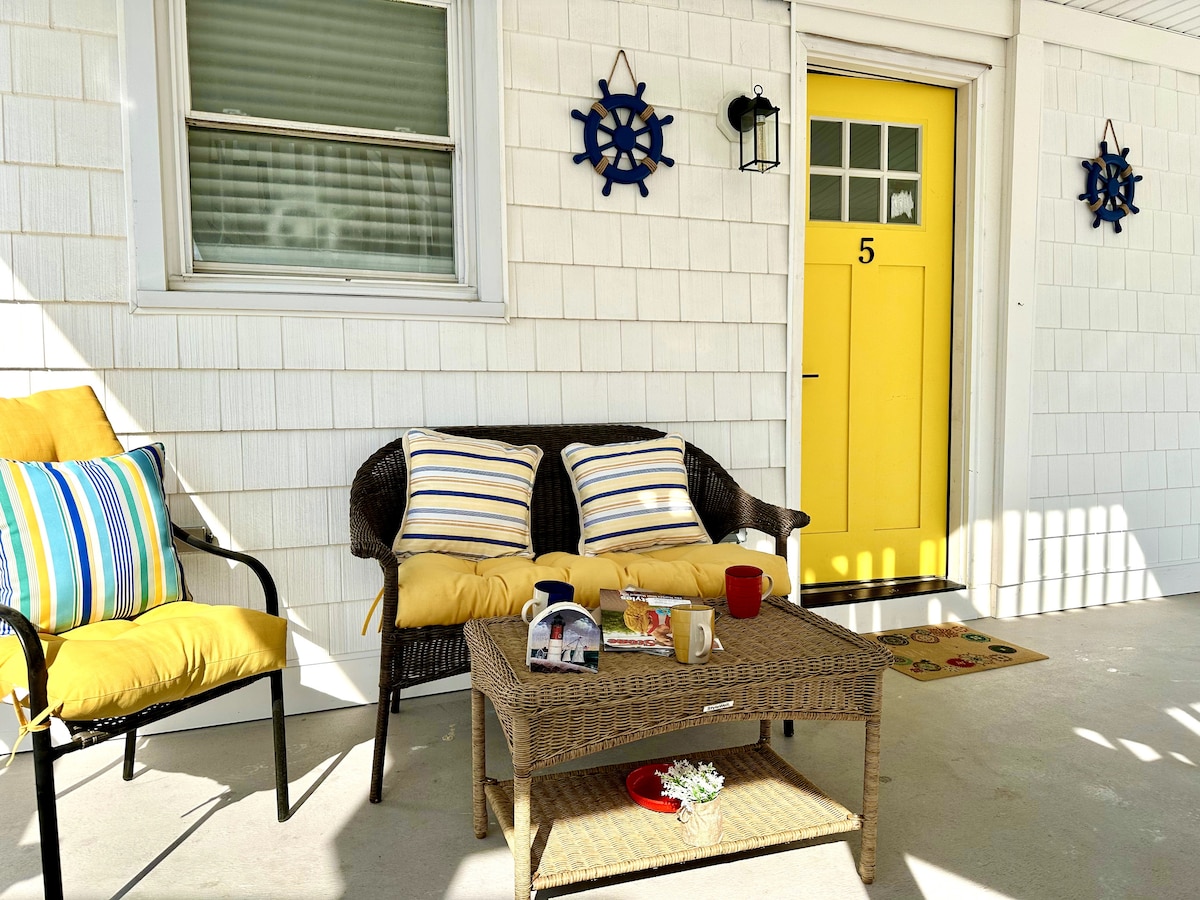 Experience the ultimate retreat on your own private, breezy deckβa haven meticulously curated for the perfect enjoyment