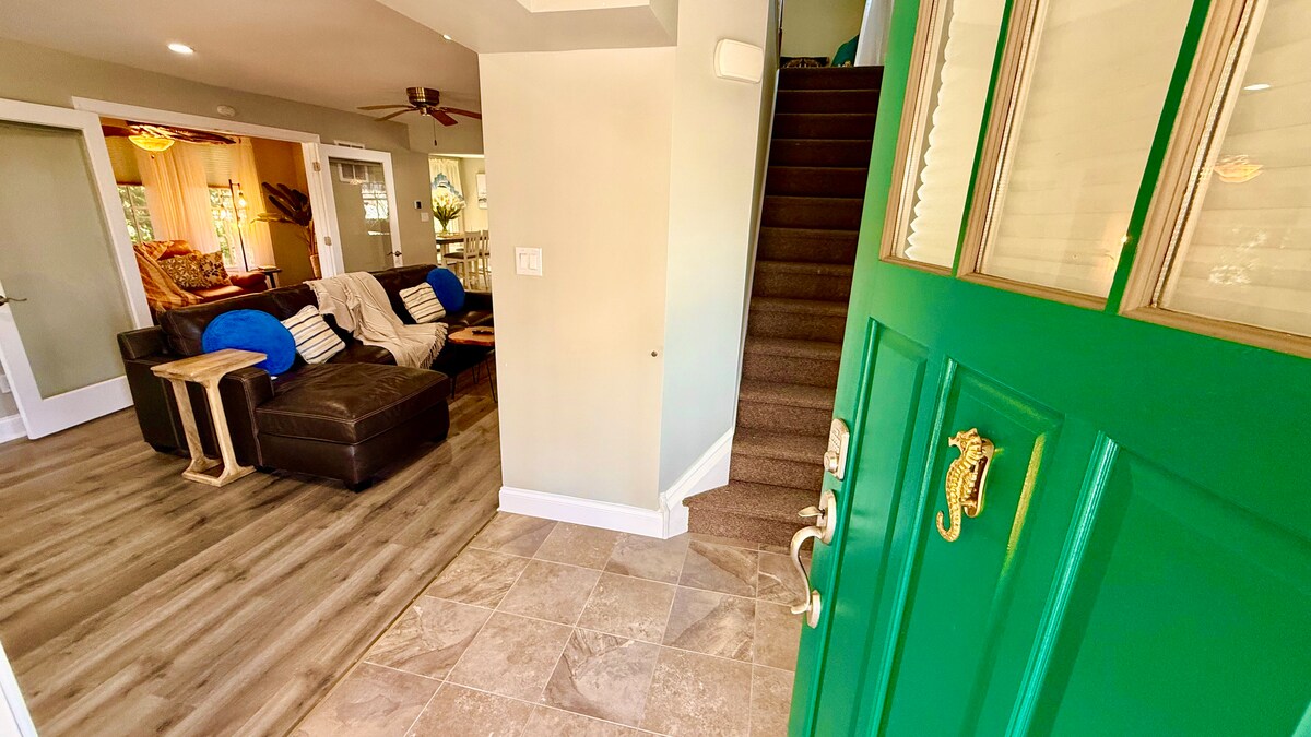 Living room image 15