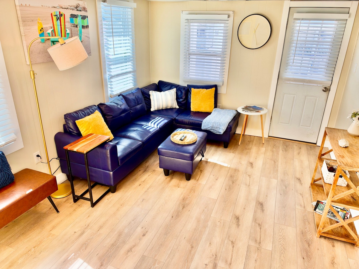 Living room image 3