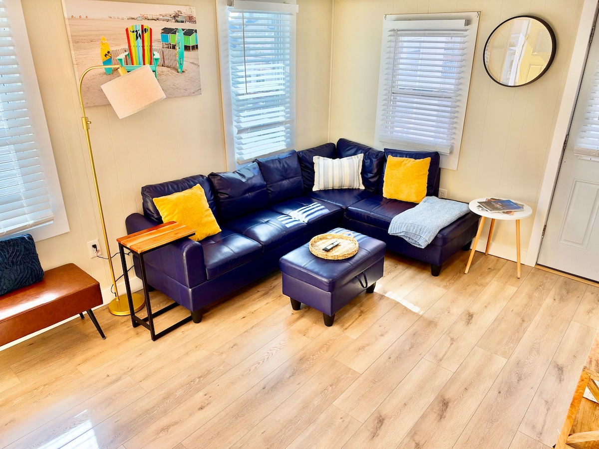 Living room image 5