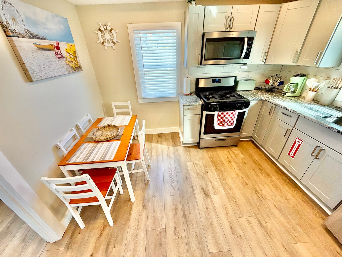 Full kitchen image 6