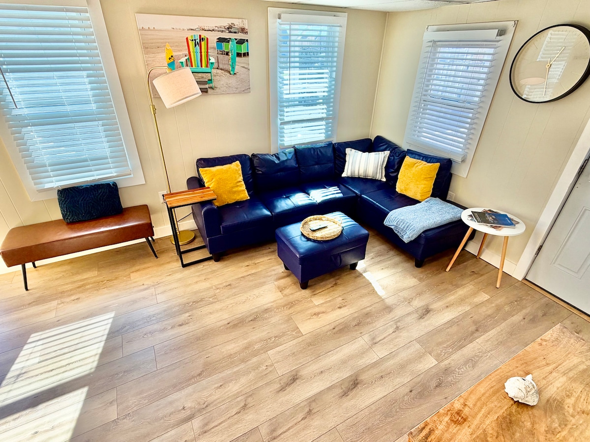 Living room image 10