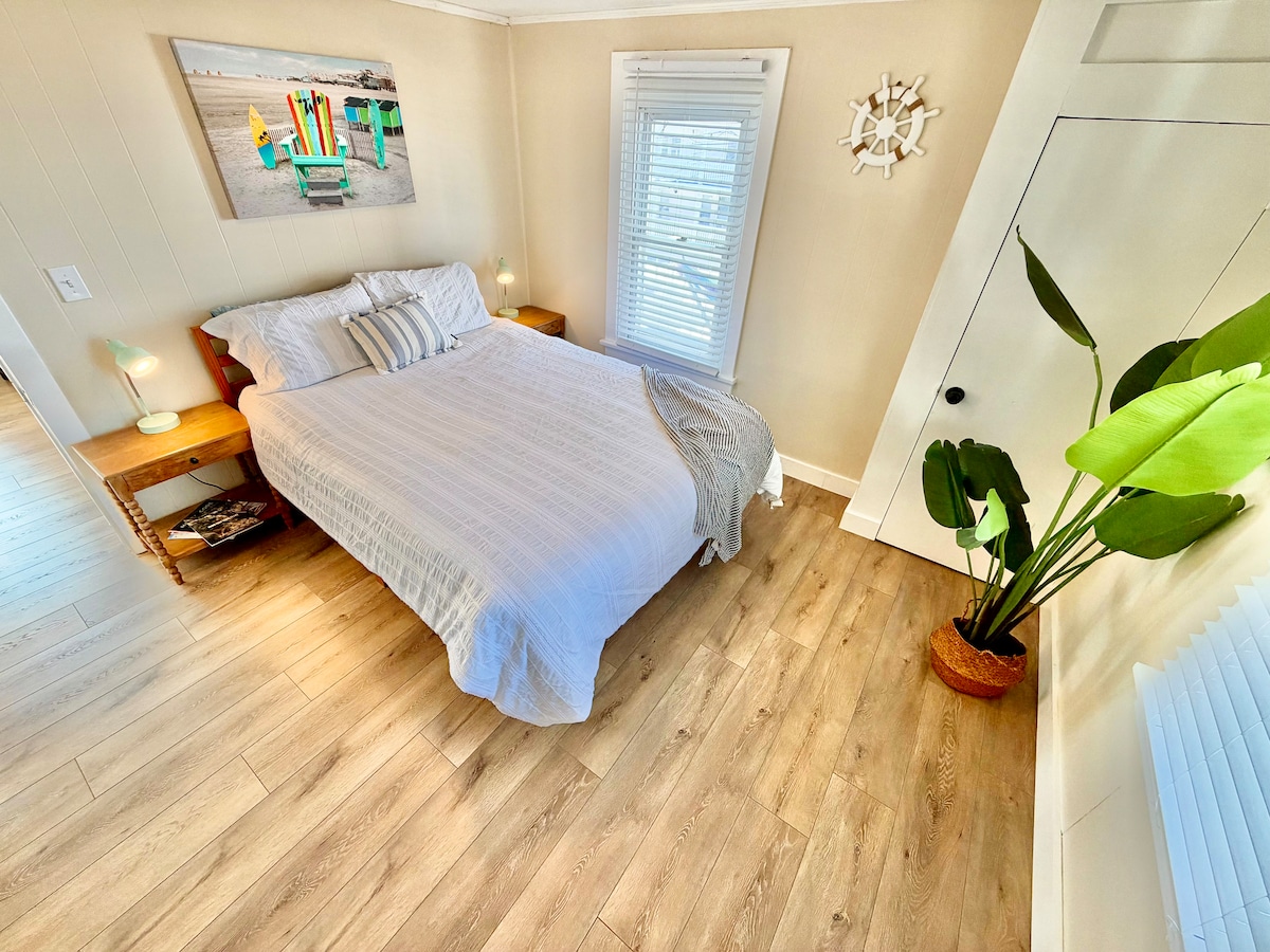 Bedroom 1 image 5