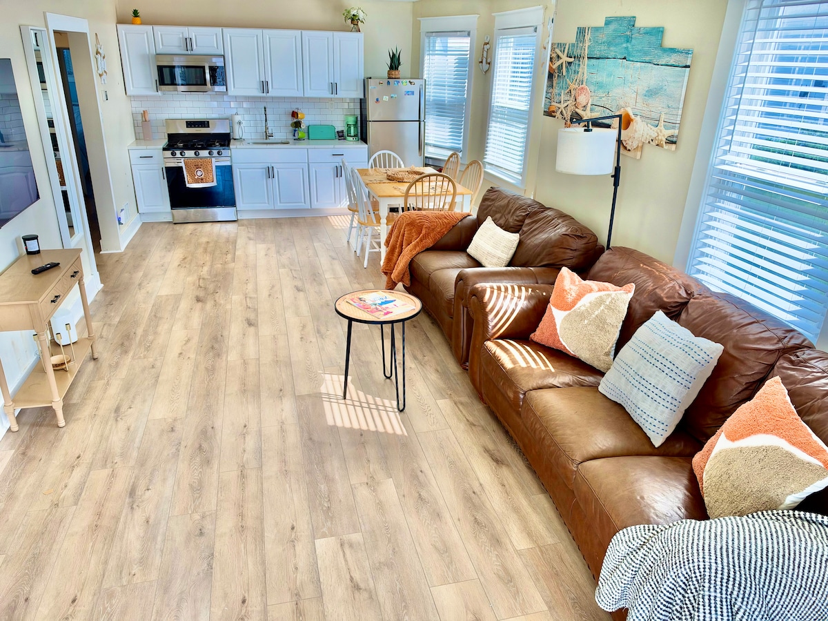 Living room image 6