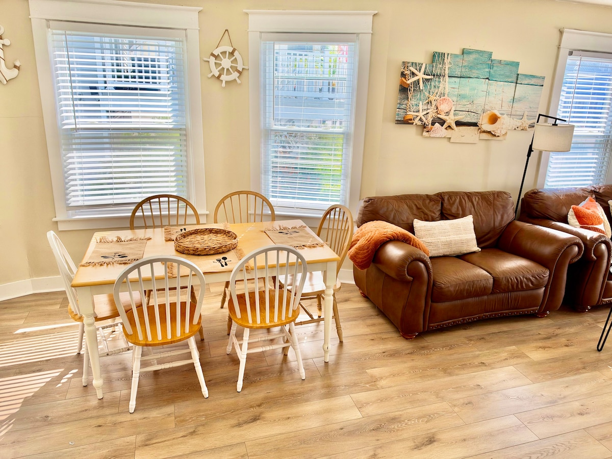 Living room image 9