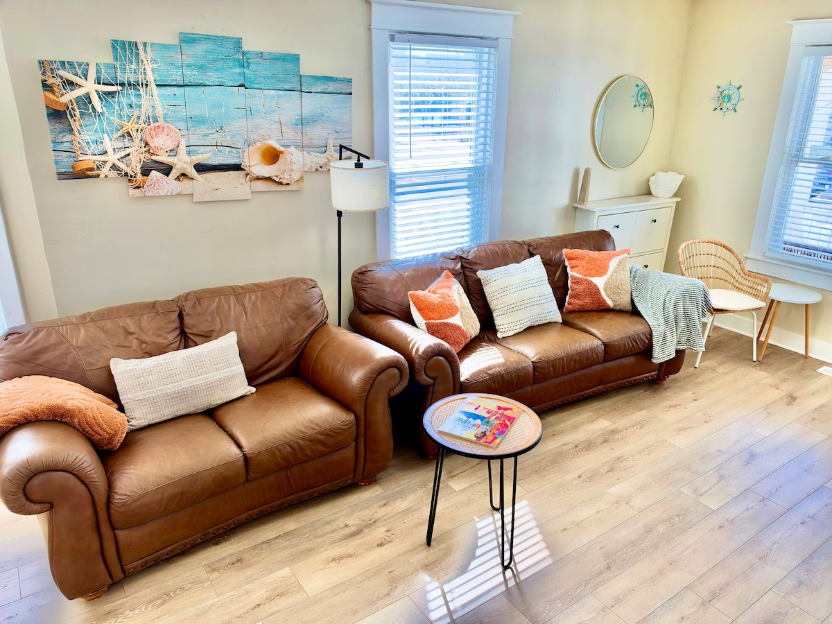 Living room image 14