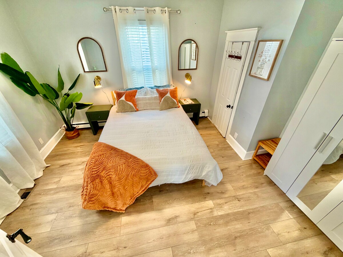 Bedroom 1 image 5