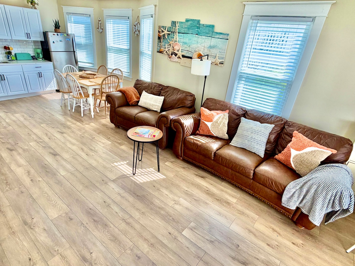 Living room image 15