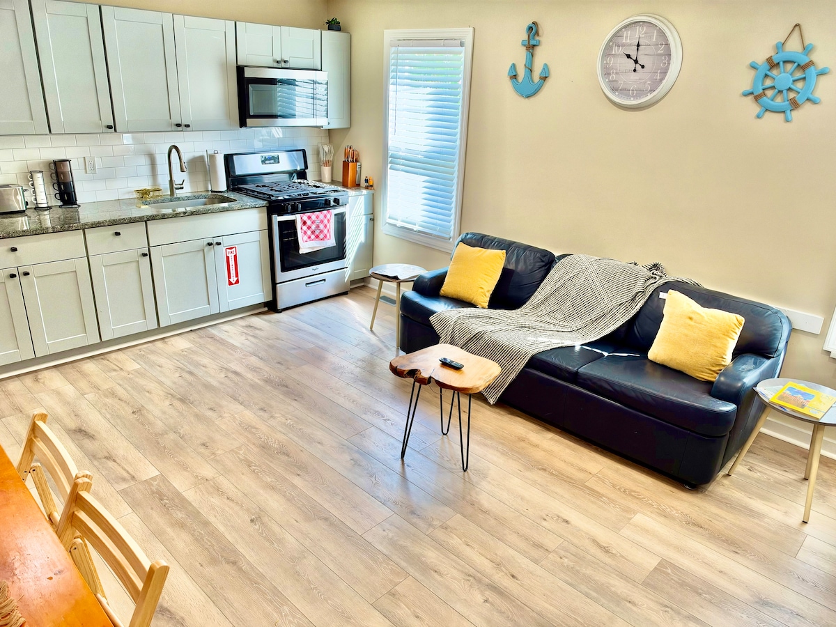 Living room image 16