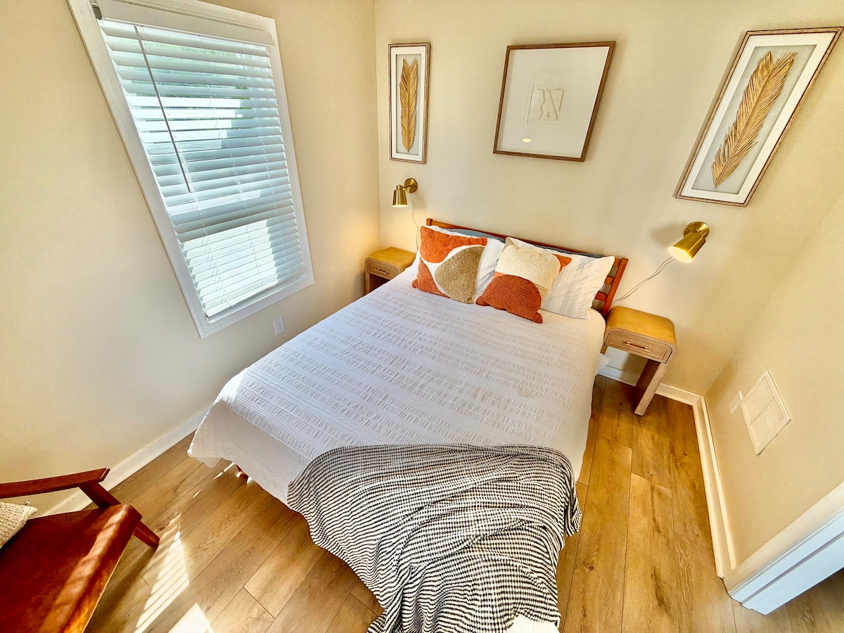 Bedroom 1 image 4
