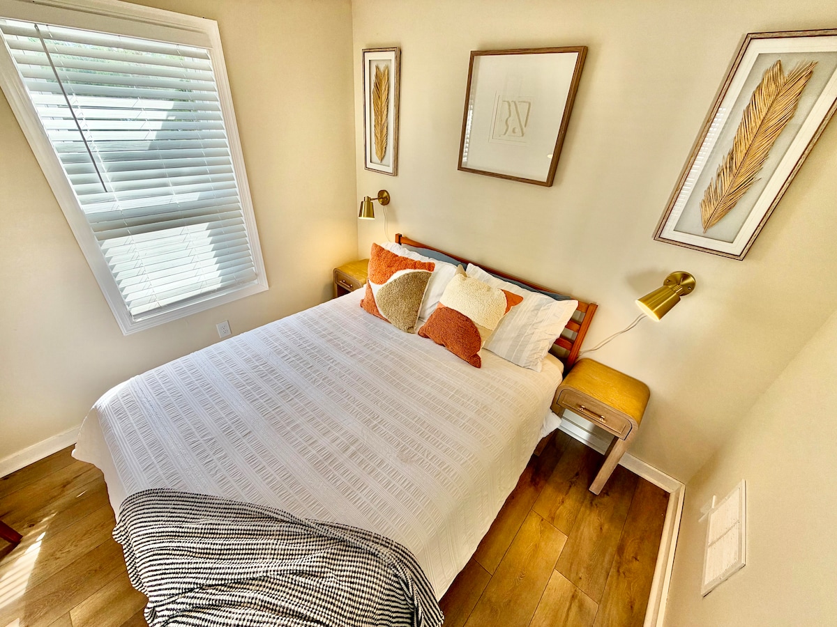 Bedroom 1 image 2
