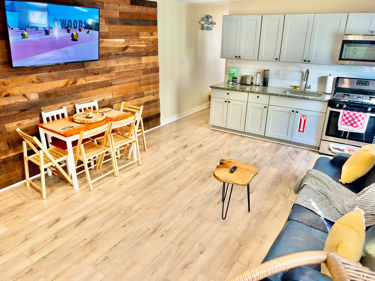 Full kitchen image 2