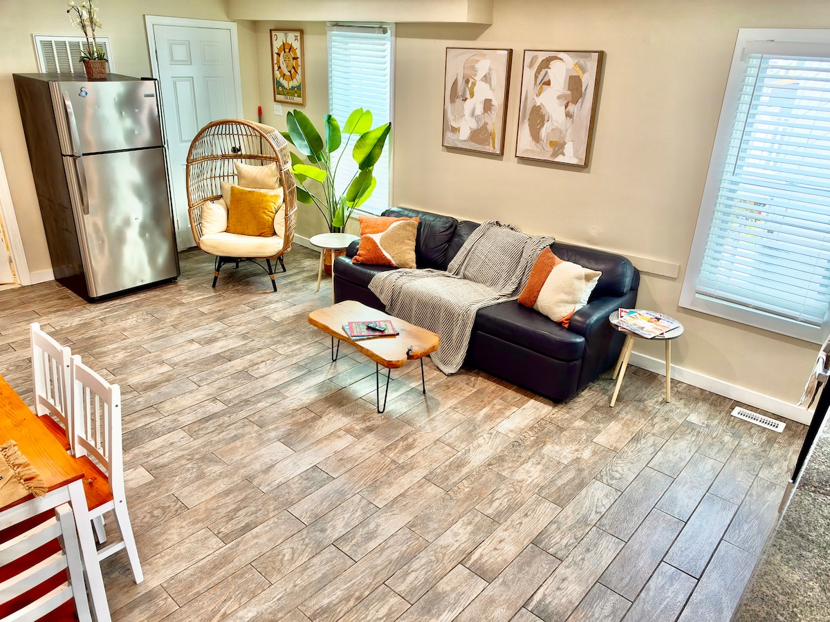 The Taylor House | Suite 2 – Atlantic