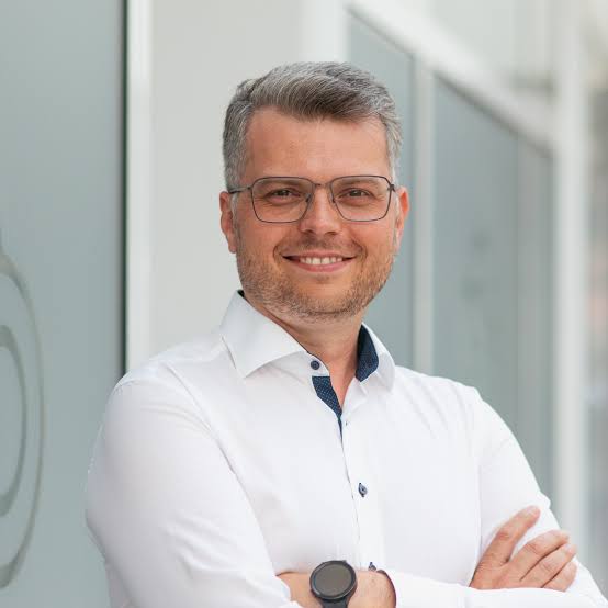 Andreas Bezuh, CEO ecomDATA
