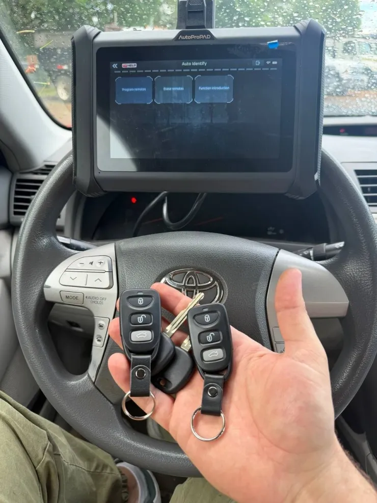Toyota replacement car keys programmed by mobile locksmith in Vancouver, WA