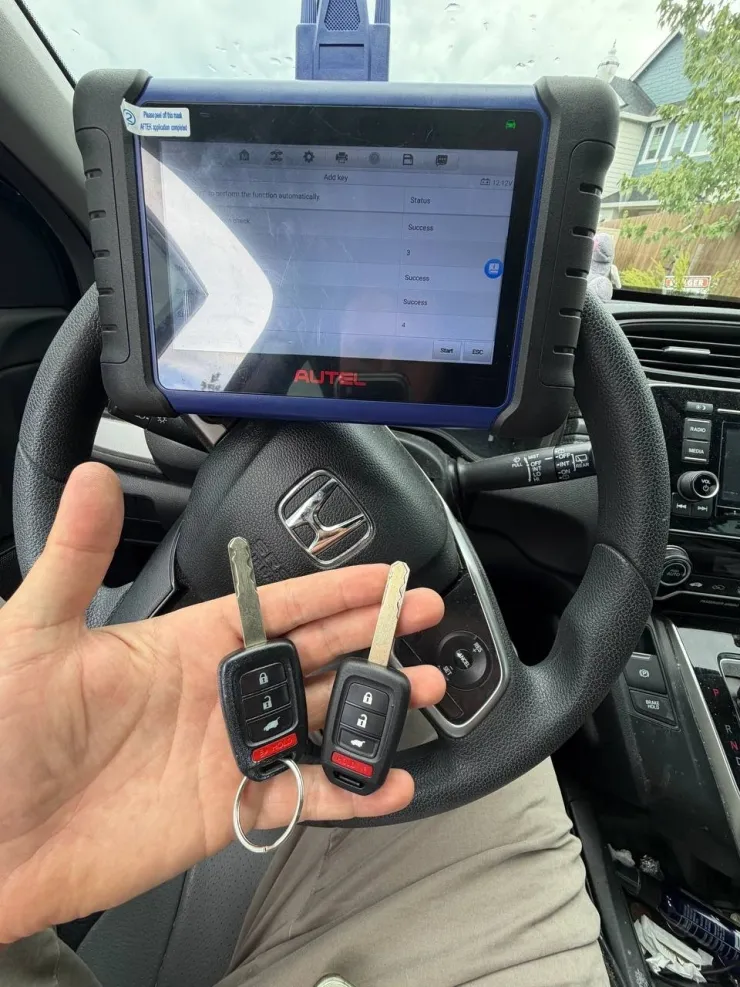 Honda replacement keys programmed by mobile locksmith in Vancouver, WA