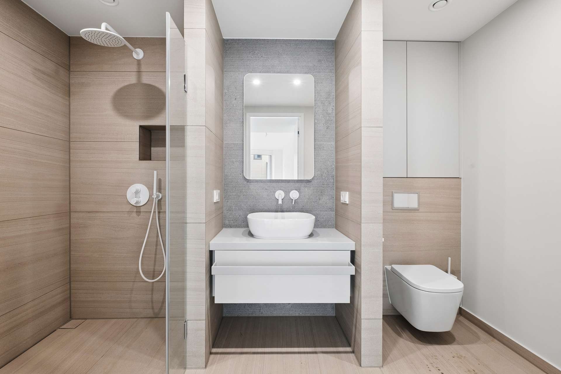 Elegantes Duschbad