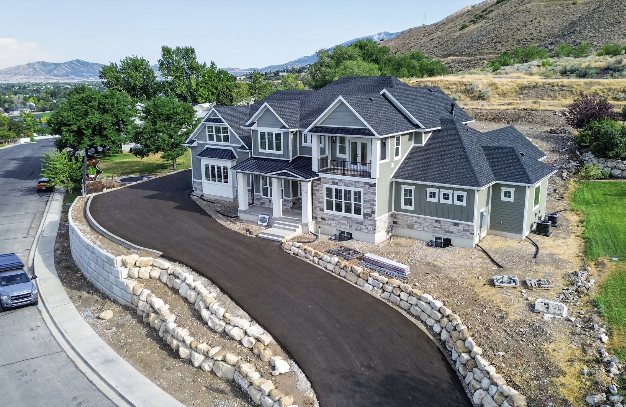 Hillside home with mountain views in Utah County, Utah