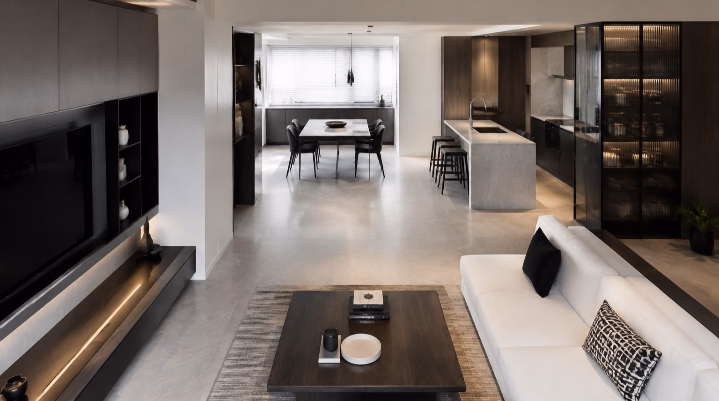Graphic monochrome contemporary interior inspiration for Khatib homes, photo 8
