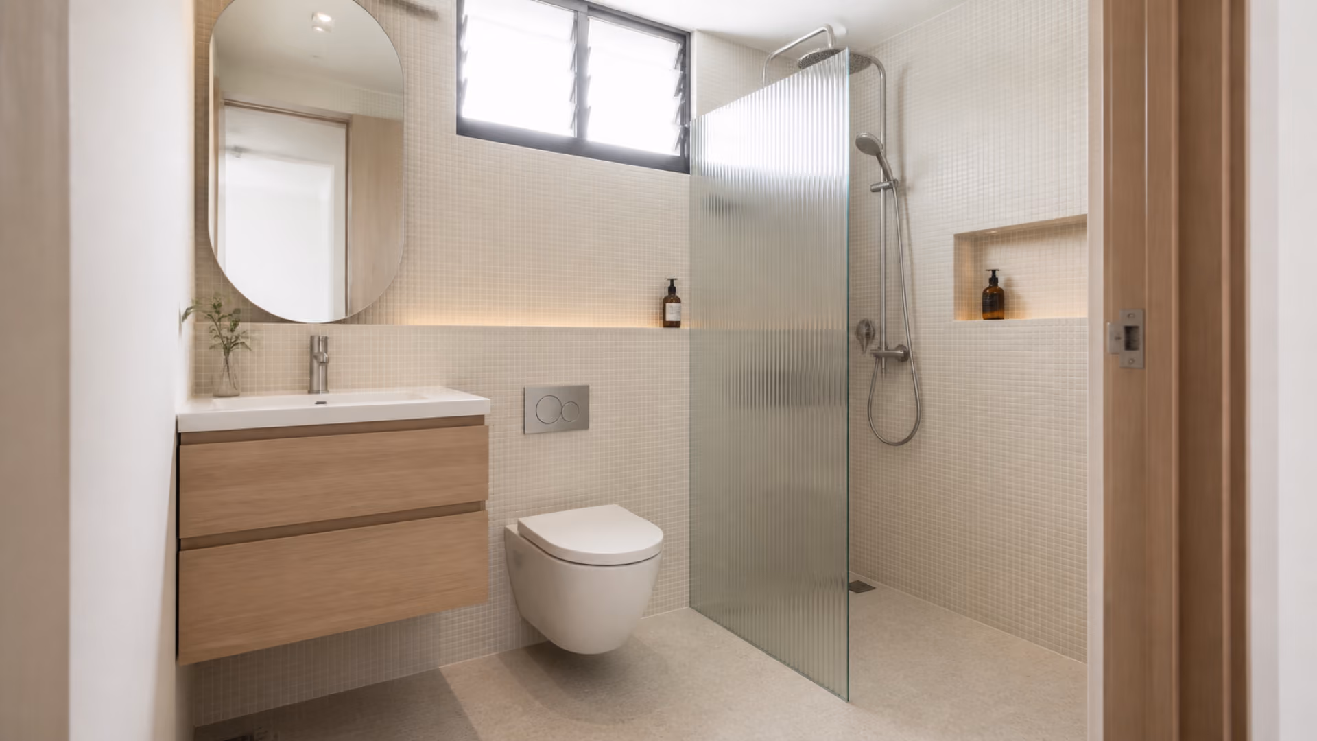 Minimalist Luxe - 30 Canberra Dr renovation by Luxior Concept, photo 3