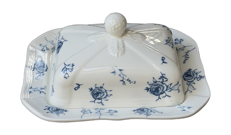 Ivory Lace lidded serving dish SKU-11