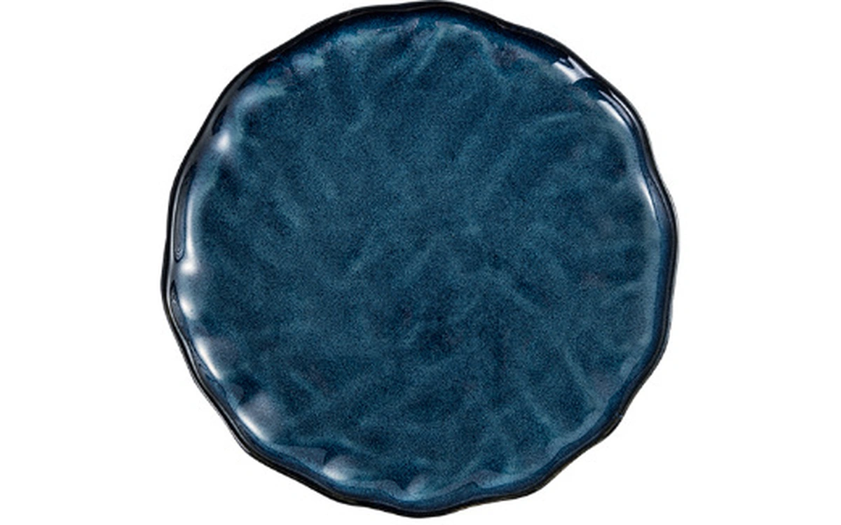 Deep Crest Large Flat Plate on white