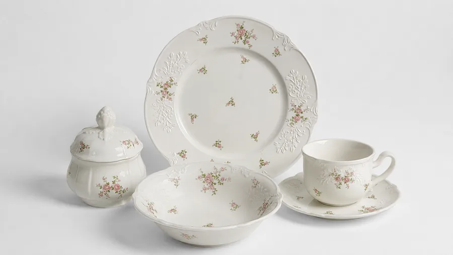 Blush Posy tableware collection