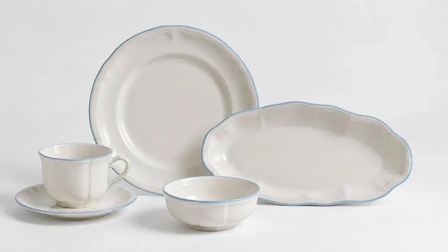 Meadow Sprig tableware collection