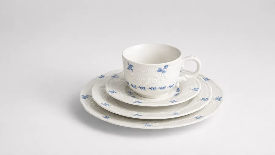 Willow Lace tableware collection