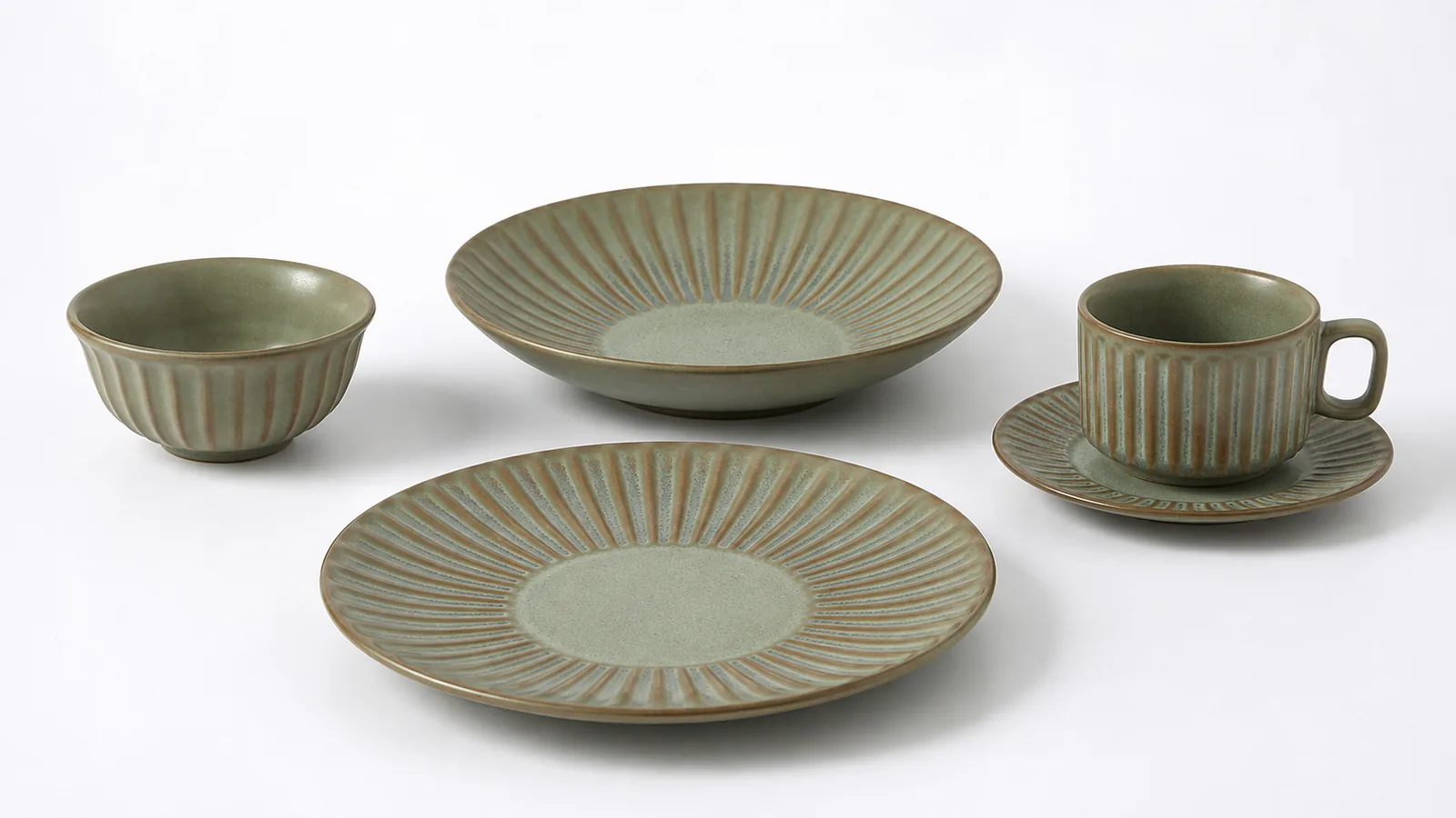 Moss Ripple ceramic collection