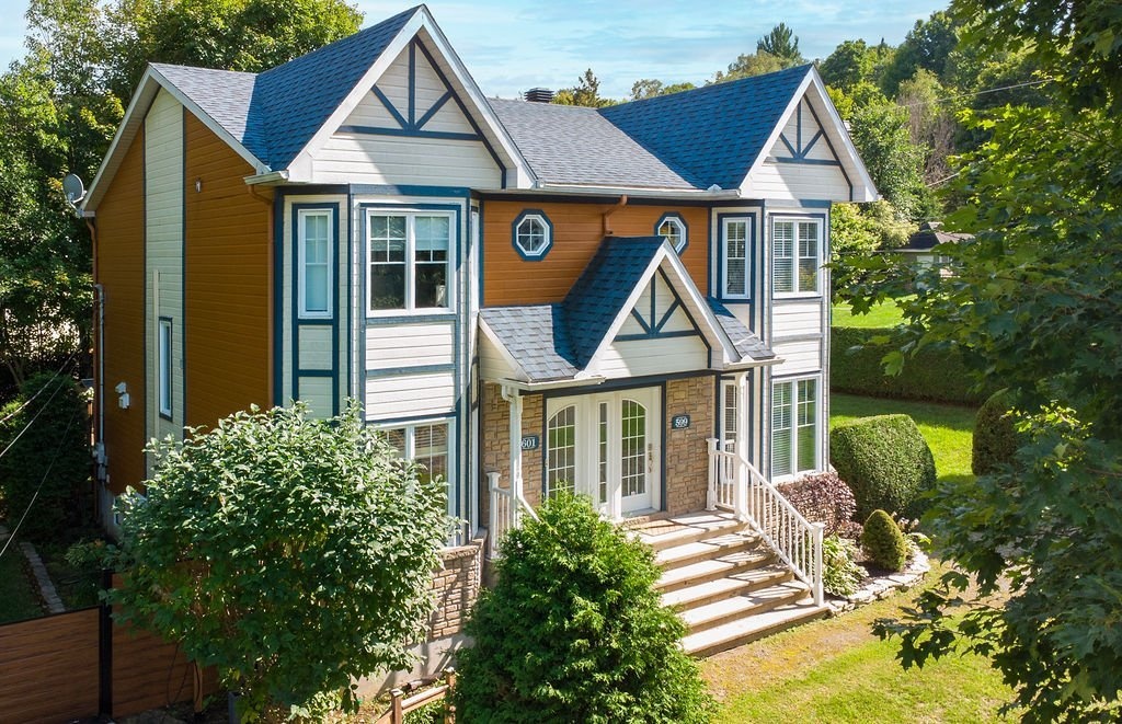 Découvrez nos propriétés dans les Laurentides : maisons, condos, chalets et terrains à vendre, ainsi que maisons et appartements à louer.