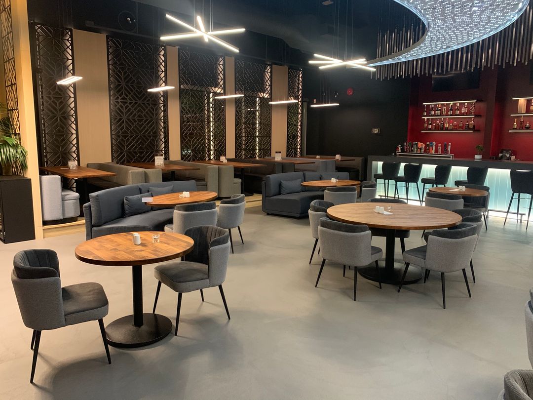 Commercial feature ceiling