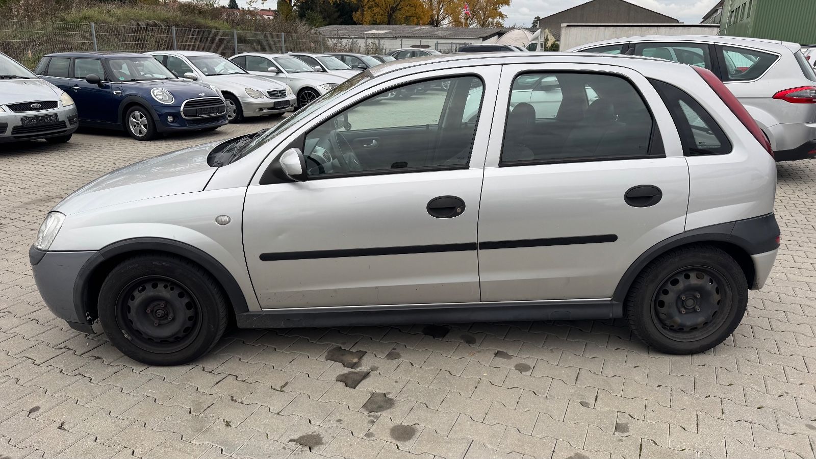 Opel Corsa 1.2 16V – Bild 4