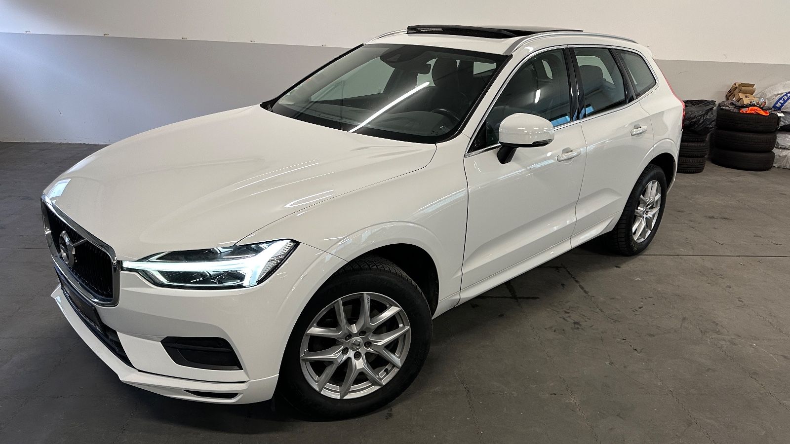 Volvo XC 60 XC60 Momentum Pro 2WD · Pano · Vitrual · LED