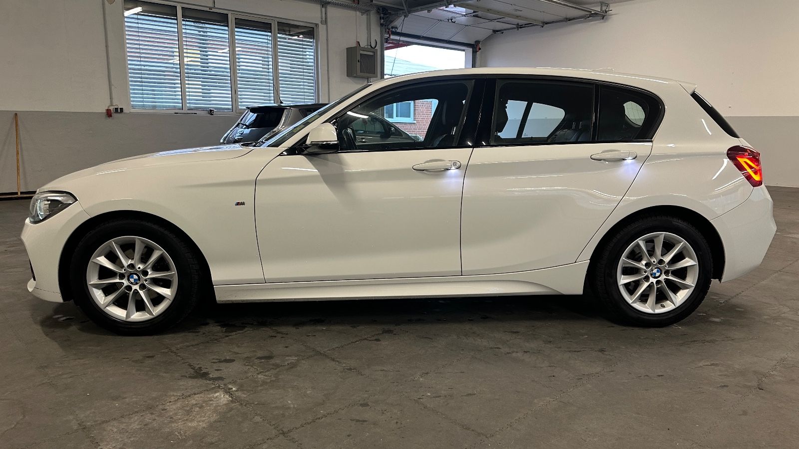 BMW 118i Limo · M Sport · Shadow · LED · Tempomat · MPaket – Bild 2