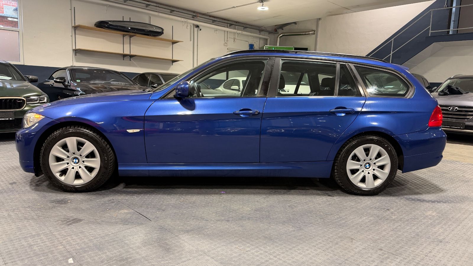 BMW 318 3 Touring 318d · Facelift · Bi Xenon · Navi · Klima – Bild 2