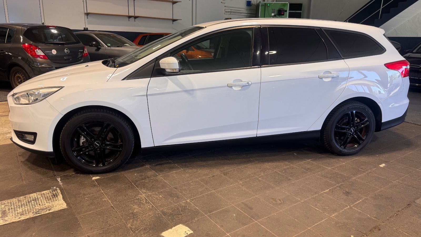 Ford Focus Turnier Trend MFL EURO 6 – Bild 4