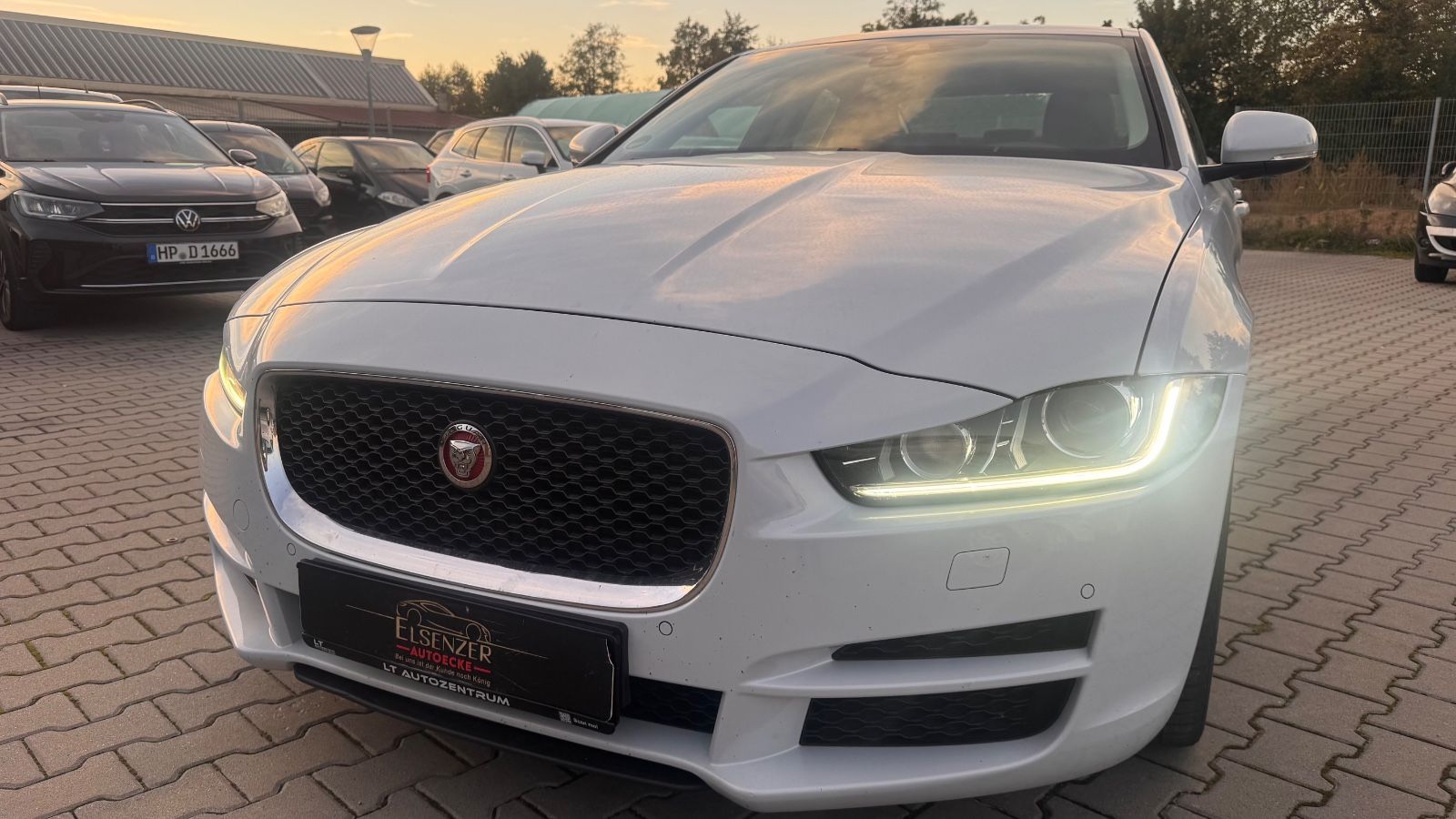 Jaguar XE Pure R-Cam LHZ SHZ XENON LED LANE ASSIST – Bild 2