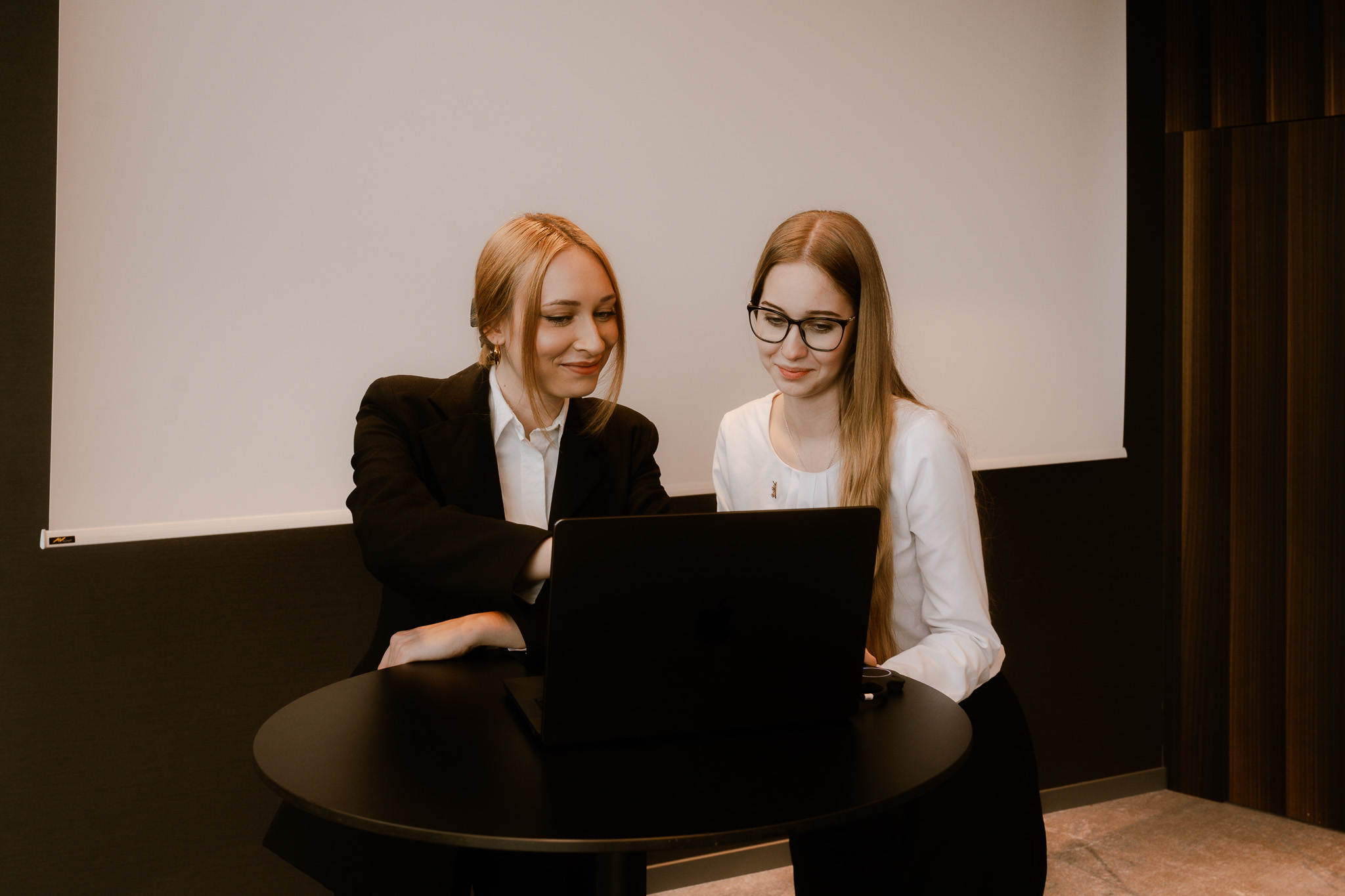 Social media workshops turn your whole team into confident brand ambassadors, keep your message consistent and protect your reputation.