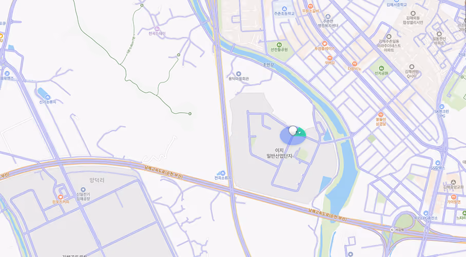 Map showing road network and a marked location in a city area with Korean text labels.